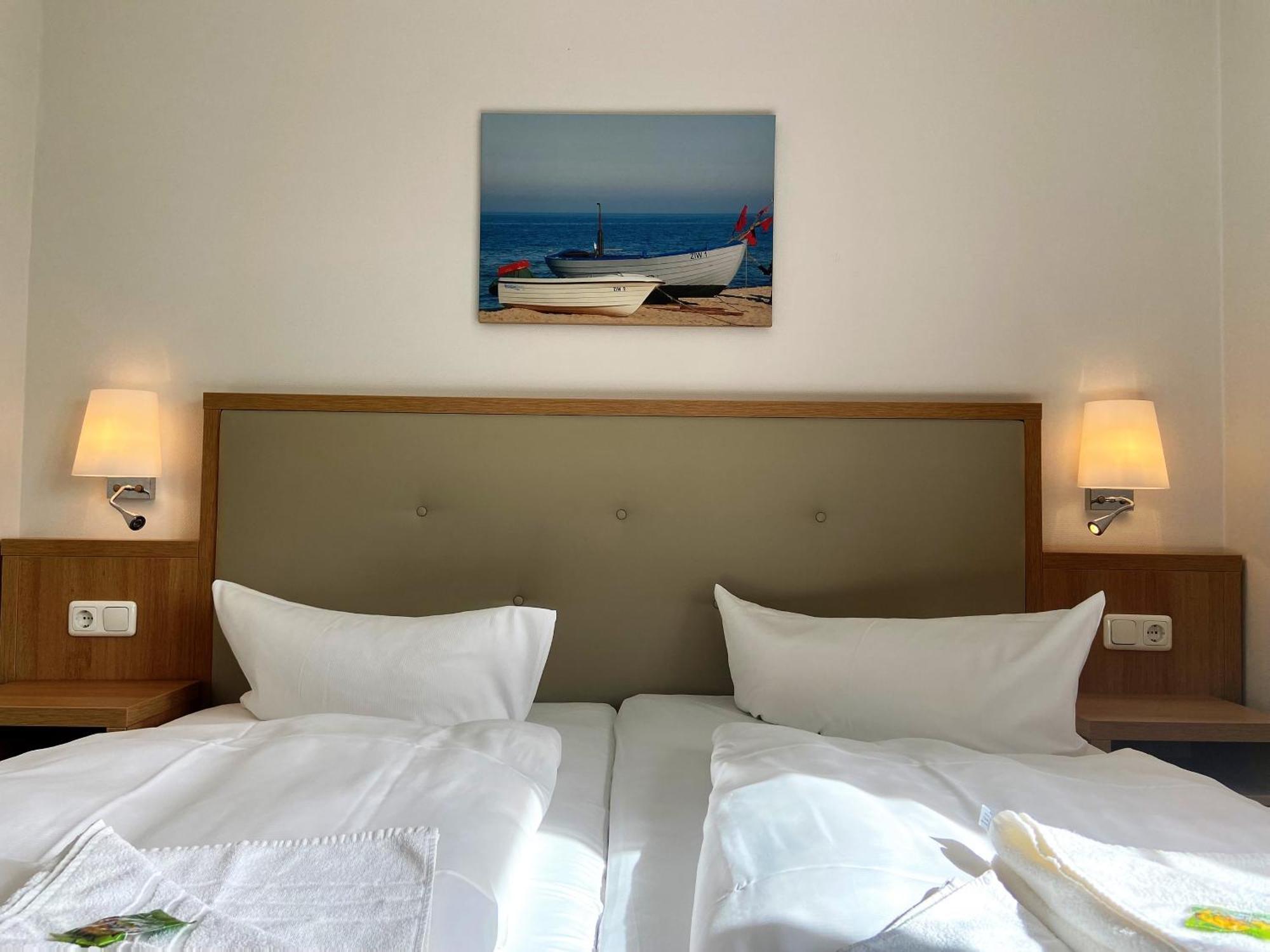Friesenhof Hotel-Restaurant-Reitanlage Trassenheide Zewnętrze zdjęcie