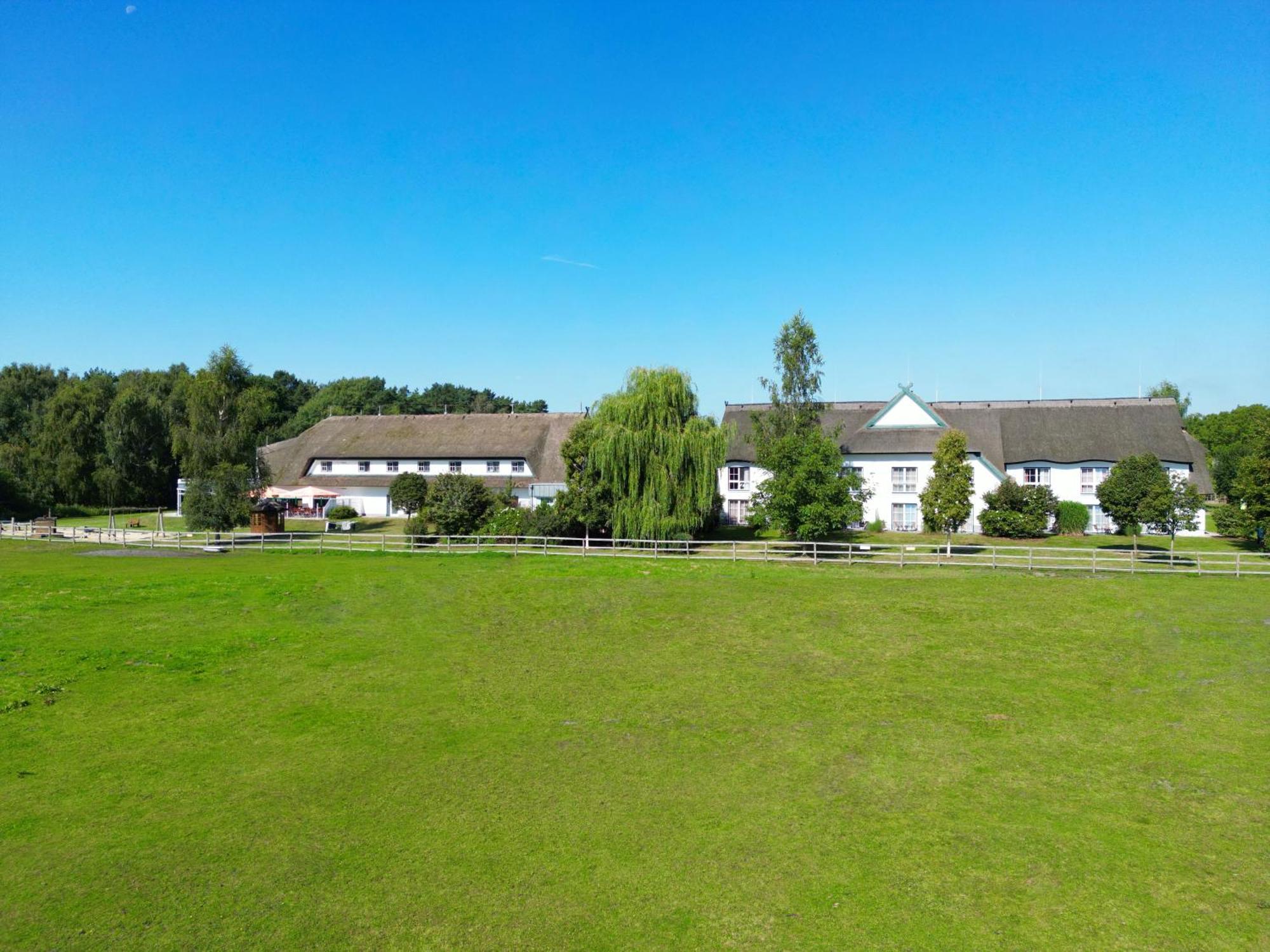 Friesenhof Hotel-Restaurant-Reitanlage Trassenheide Zewnętrze zdjęcie