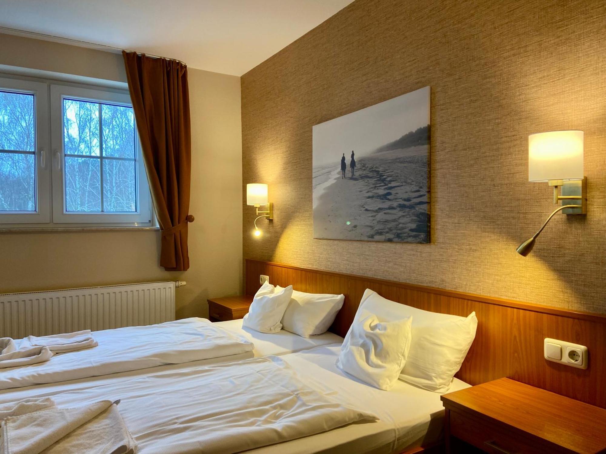 Friesenhof Hotel-Restaurant-Reitanlage Trassenheide Zewnętrze zdjęcie